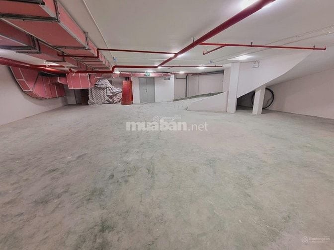Cho thuê toà mặt đường Láng, 280m2