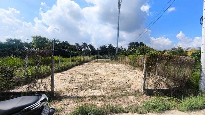 Chủ kẹt cần bán lô đất vườn QH khu dân cư DT 500m2 giá cực tốt 