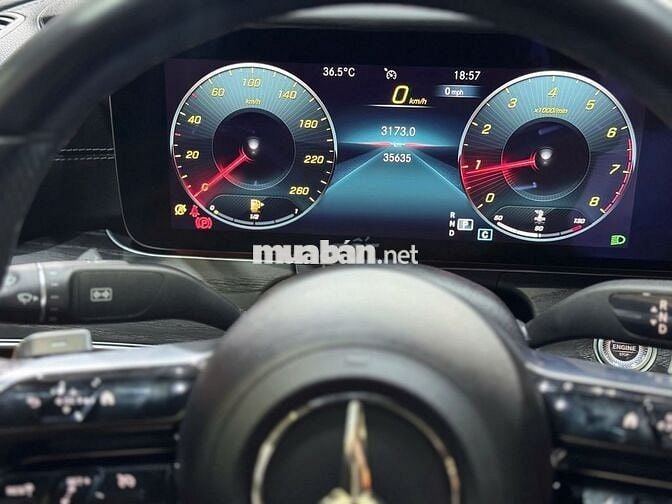 Mercedes Benz E300 2021  - 35000 km