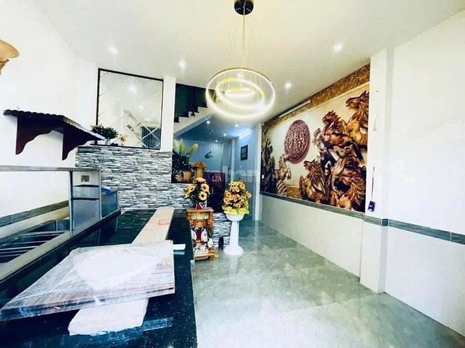 Nhà đẹp bán Đ.Bình Thới Q11, vị trí đắc địa, giá hấp dẫn,sổ hồng riêng