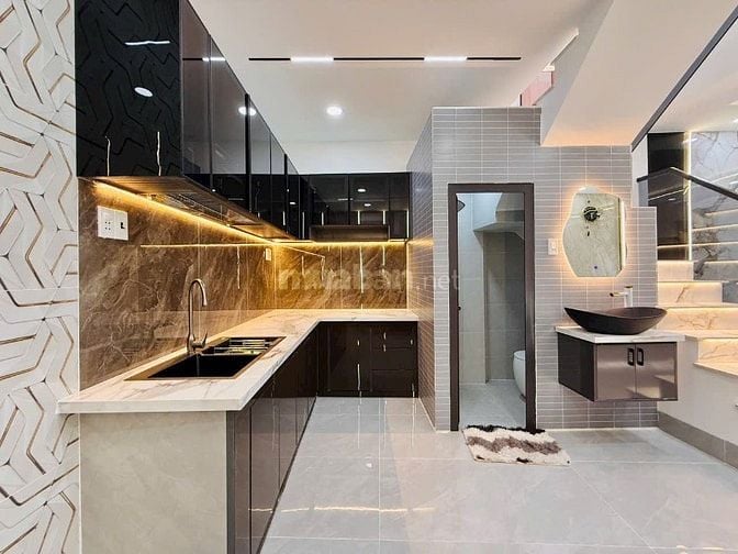 Bán nhà Đường Nguyễn Thị Tần p2 q8. 4,850tỷ|58,1m2. Hẻm xe hơi.