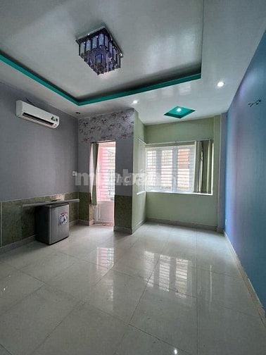 Cho thuê nhà MTNBộ 6m Hùng Vương, P.9, Q.5 giá 15tr