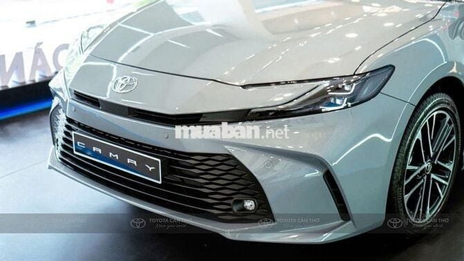 Toyota Camry 2025 2.5HEV MID - Xe có sẵn giá tốt
