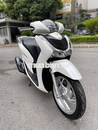 SH125 phanh C.B.S năm 2021 màu trắng đẹp