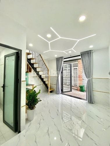 Chính Chủ Cần Bán Gấp Căn Nhà Ngay Lưu Chí Hiếu, Quận Tân Phú