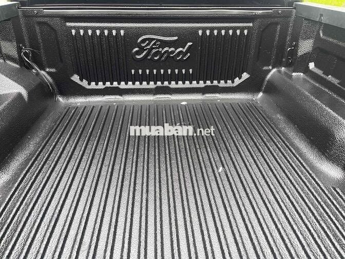 Ford Ranger 2024 XLS 2.0 4X2 AT - 22000 km