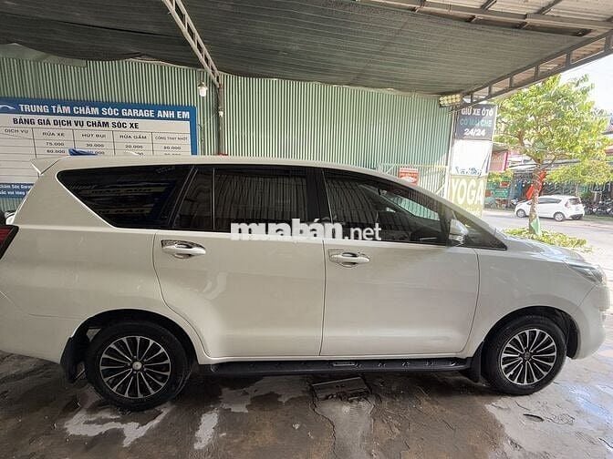 Toyota Innova 2017 2.0e - 133000 km