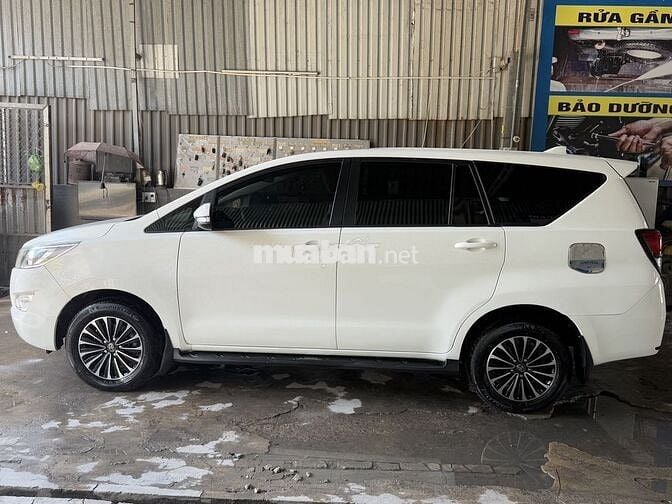 Toyota Innova 2017 2.0e - 133000 km