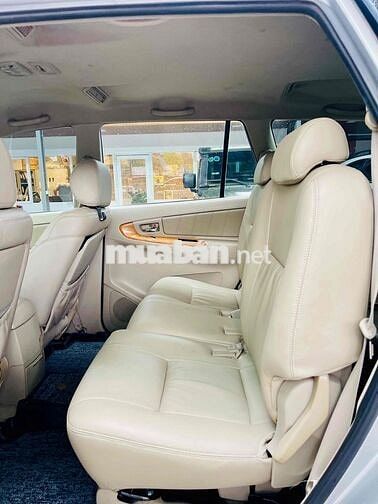 Toyota Innova 2006 G - 180000 km