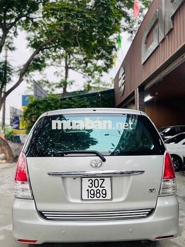Toyota Innova 2006 G - 180000 km