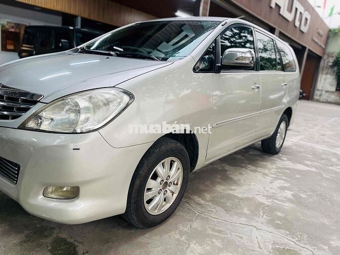 Toyota Innova 2006 G - 180000 km