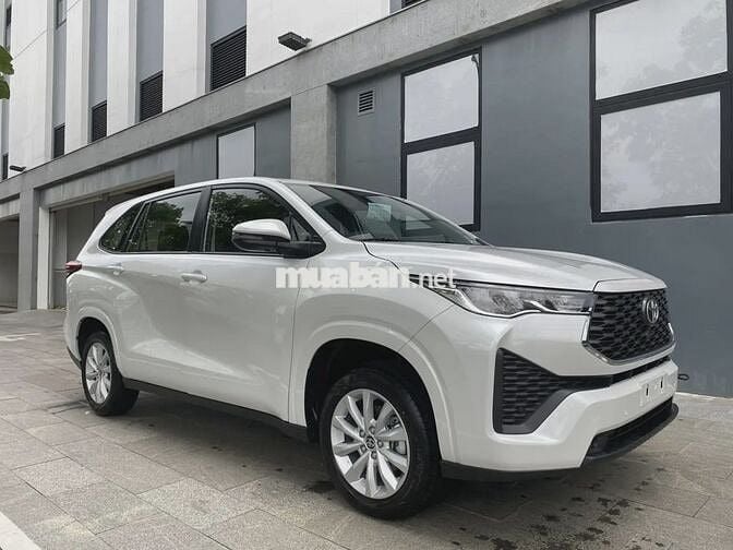 Innova Cross - Xe có sẵn giá tốt