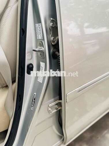 Toyota Innova 2006 G - 180000 km
