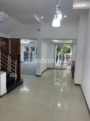 Bán biệt thự trong phú mỹ hưng,126m đất, 3 phòng ngủ, giá chỉ 29 tỷ