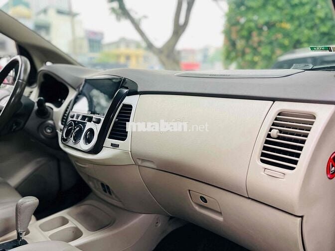 Toyota Innova 2006 G - 180000 km