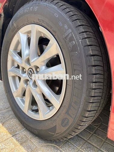 Mazda 3 2017 1.5 AT Sedan