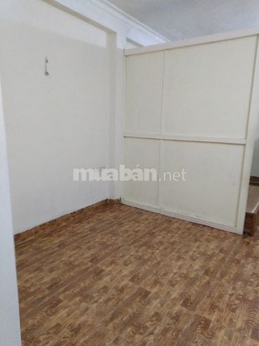 Cho thuê trọ 55m2 tầng 3 làng Ngọc Hà