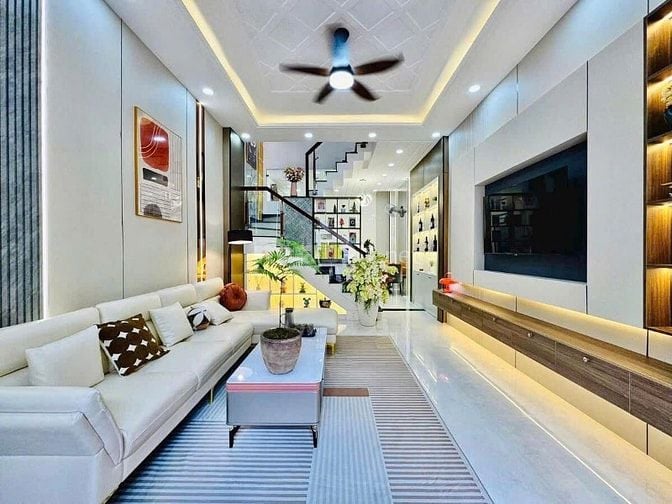 Bán nhà Trần Hưng Đạo Quận 5, sổ hồng riêng, giá tốt đầu tư chỉ 3tỷ 