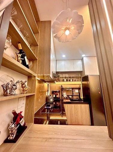 Chú Bảy về quê bán nhà Nguyễn Khoái, Quận 4. Ra Bến Vân Đồn 100m