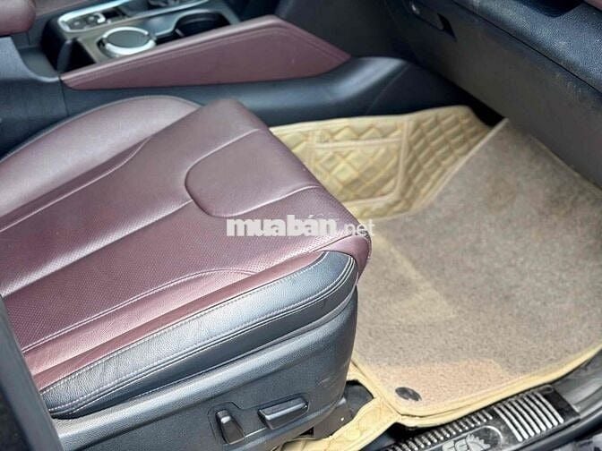 Hyundai SantaFe Premium 2.4L sản xuất 2020
