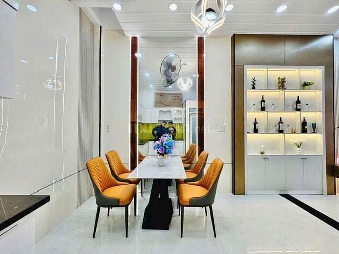 Bán nhà Trần Hưng Đạo Quận 5, sổ hồng riêng, giá tốt đầu tư chỉ 3tỷ 