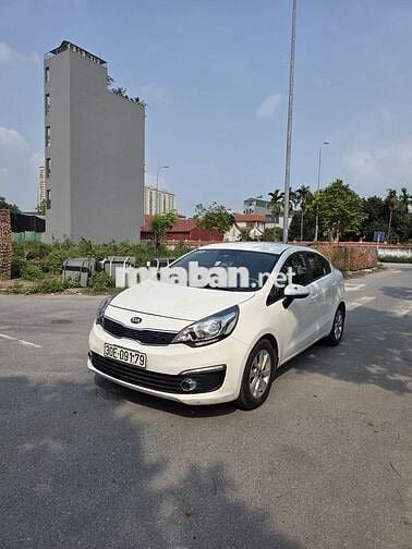 Kia Rio 2016 1.4 AT Sedan - 100000 km