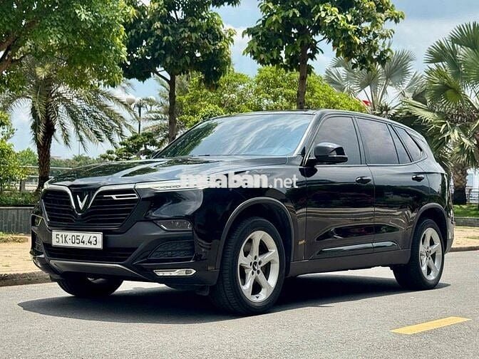 Vinfast Lux SA Base 2021