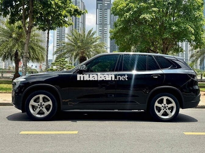 Vinfast Lux SA Base 2021