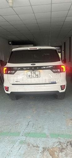 Bán nhanh xe Ford Everest T12/2023 bản 1 cầu