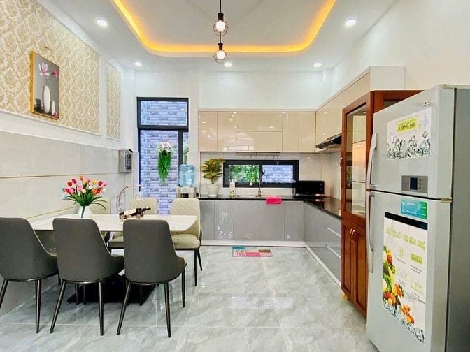 Nhà 70m2 Huỳnh Tấn Phát, Q7 gần cầu Phú Mỹ. Xây 1 trệt 2 lầu, sổ riêng