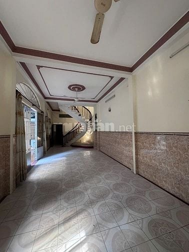 Chính chủ: Nguyên căn MT Độc Lập  8x20m, 38TR - HH 1/2 tháng 