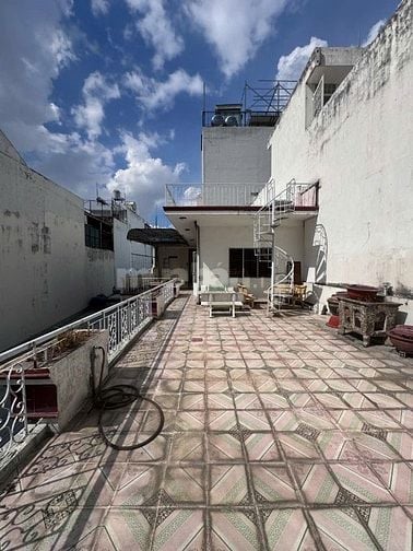 Chính chủ: Nguyên căn MT Độc Lập  8x20m, 38TR - HH 1/2 tháng 