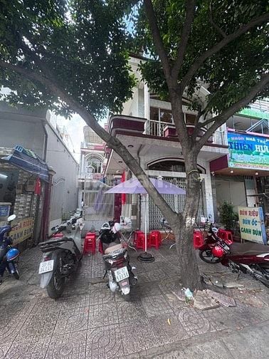 Chính chủ: Nguyên căn MT Độc Lập  8x20m, 38TR - HH 1/2 tháng 