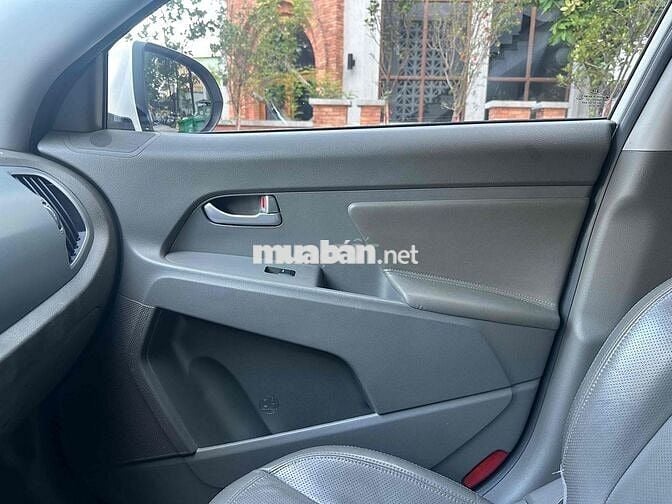 Kia Sportage 2013 2.0 AT AWD - 90000 km