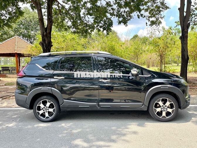 Xpander Cross 1.5 AT 2021 đăng ký 2022