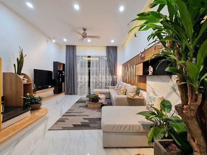 Nhà ngang 5,3m đường Ngô Nhân Tịnh, Q6. Đối diện chợ Bình Tây