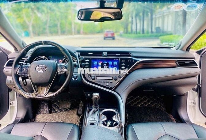 Toyota Camry 2020 2.5Q - 69000 km