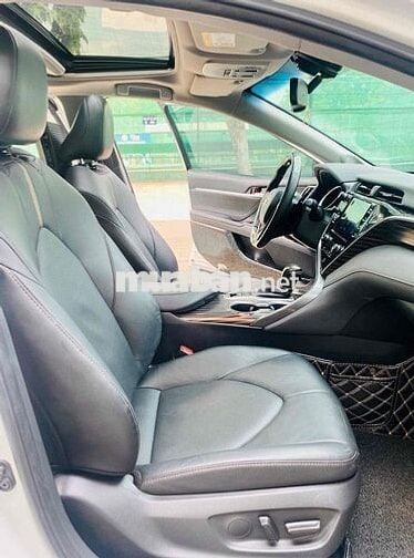 Toyota Camry 2020 2.5Q - 69000 km