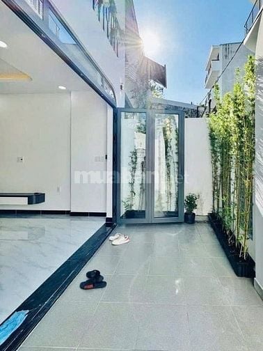 Giảm sốc bán nhà Đ.Trần Văn Đang P11 Q3. 40m2/3tỷ200