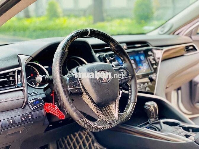 Toyota Camry 2020 2.5Q - 69000 km