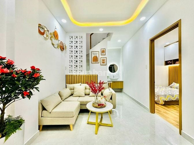 CHÍNH CHỦ BÁN NHÀ GẦN SÂN BAY NGANG 6M ĐÚC 1 LẦU 3PN FULL NỘI THẤT