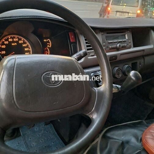 TOYOTA 6 CHỖ 850KG MÁY DẦU