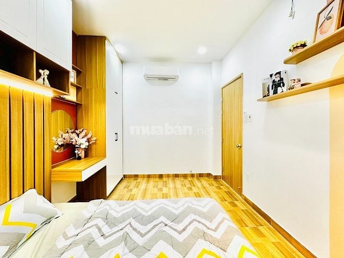 CHÍNH CHỦ BÁN NHÀ GẦN SÂN BAY NGANG 6M ĐÚC 1 LẦU 3PN FULL NỘI THẤT