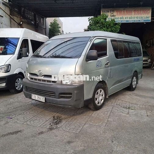 TOYOTA 6 CHỖ 850KG MÁY DẦU