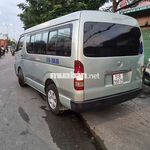 TOYOTA 6 CHỖ 850KG MÁY DẦU