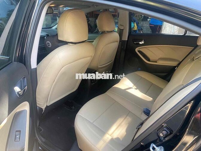 Kia Cerato 2017 Signature 2.0 AT - 40000 km
