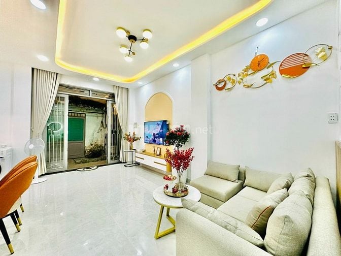 CHÍNH CHỦ BÁN NHÀ GẦN SÂN BAY NGANG 6M ĐÚC 1 LẦU 3PN FULL NỘI THẤT
