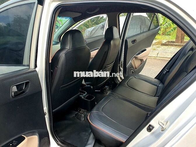 Hyundai Grand i10 2018 Sedan 1.2 MT - Ghi bạc đẹp