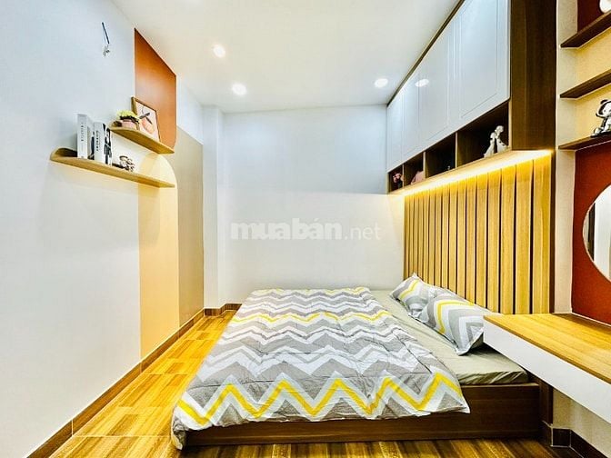CHÍNH CHỦ BÁN NHÀ GẦN SÂN BAY NGANG 6M ĐÚC 1 LẦU 3PN FULL NỘI THẤT