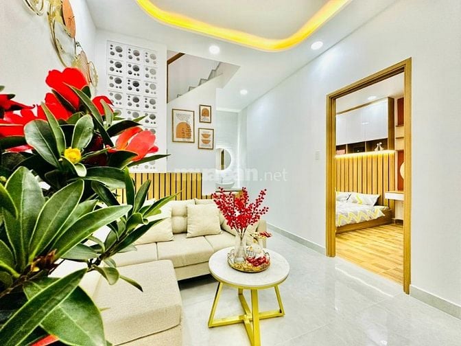 CHÍNH CHỦ BÁN NHÀ GẦN SÂN BAY NGANG 6M ĐÚC 1 LẦU 3PN FULL NỘI THẤT